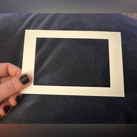 Gray Malin “the coast is clear” 4x6 available in white or black frame. - Picture 6 of 7